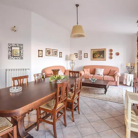 Beautiful In With 2 Bedrooms And Wifi Camini